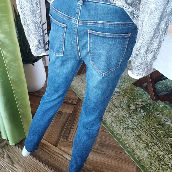 Chicos Tapered Jean with Studded  Beaded & Snowflake Detail. - Picture 7 of 13